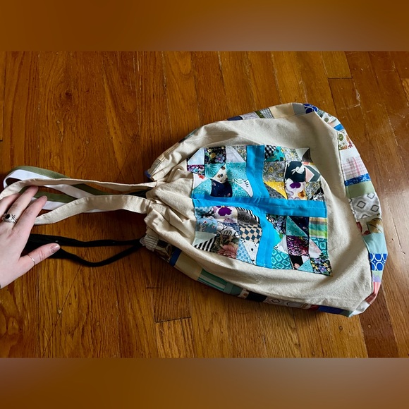 Convertible Tote Bag/backpack Drawstring Closure - Picture 10 of 16